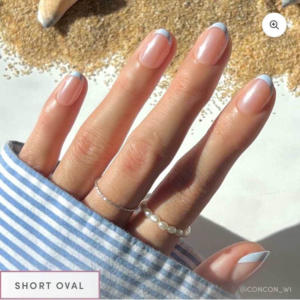 Glamnetic Press On Nails in Into Blue